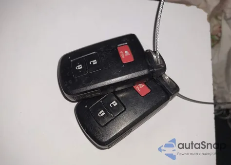 2021 Toyota Tacoma Trd Off-Road z USA, uszkodzony, nr VIN 3TMCZ5ANXMM375522